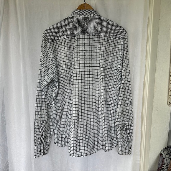 3/$20 💥 Guess Front Button Down Slim Fit Collared Shirt Black & White Plaid - Picture 3 of 13